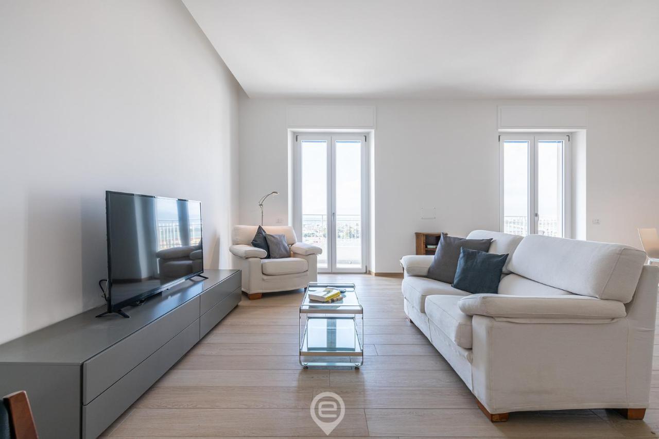 Enchanting Panoramic Retreat Каляри Екстериор снимка